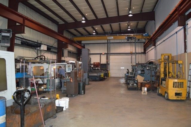 Crane Industrial Building plus Extra build-able Lot: 2219 North Central Avenue, Rockford, IL 61101